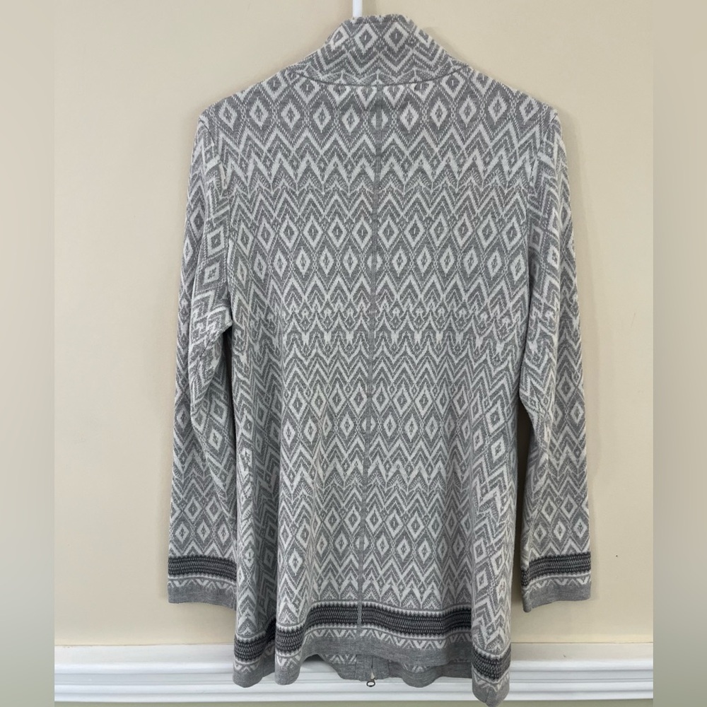 MAX STUDIO Gray & White Geometric  Pattern Full Zip Long Sweater Jacket NWOT - Picture 8 of 10
